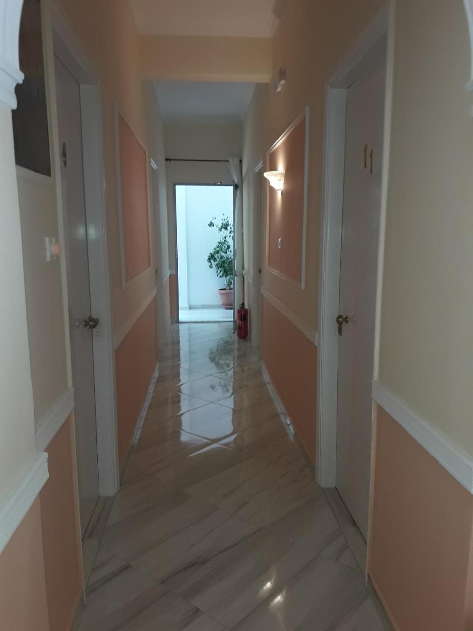 Hermes Agia Marina  المظهر الخارجي الصورة